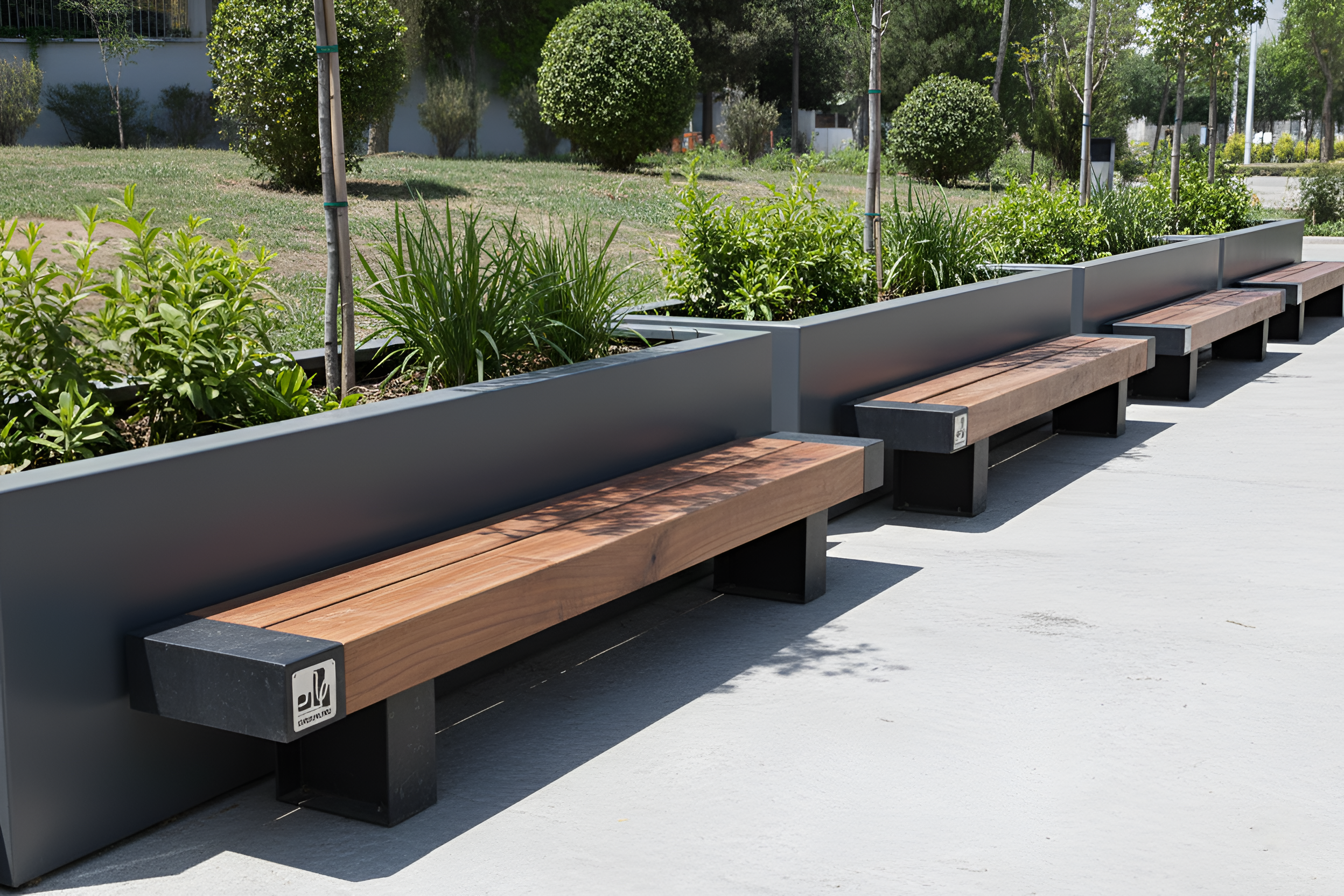 Tar Bench